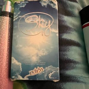 Woman’s sky perfume
